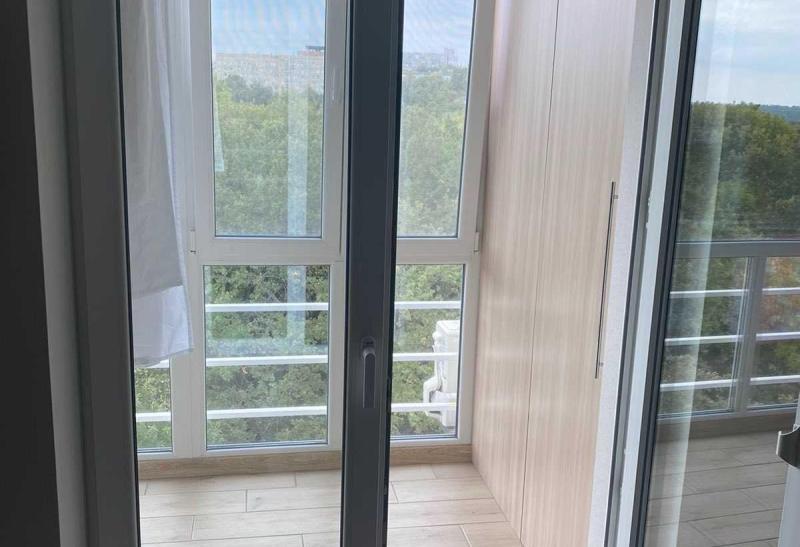 Продаж 2к квартири 66 кв. м на вул. Козача