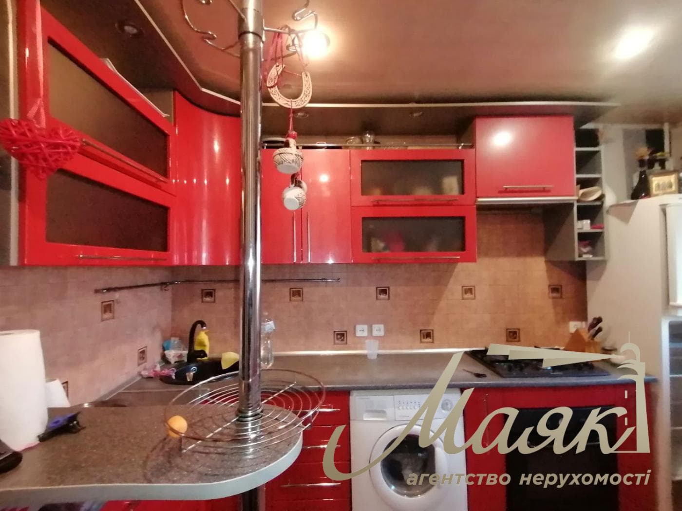 продам 3-к.кв.2/10,17-й мкрн.ул.Калнышевского
