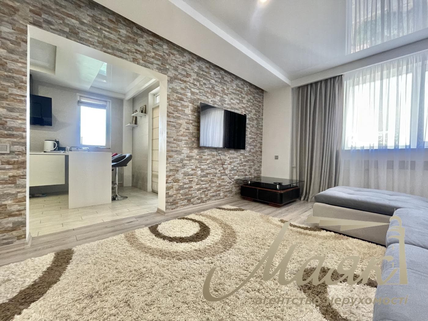 Продаж затишної 3 кімн.квартири вул.Героїв Крут