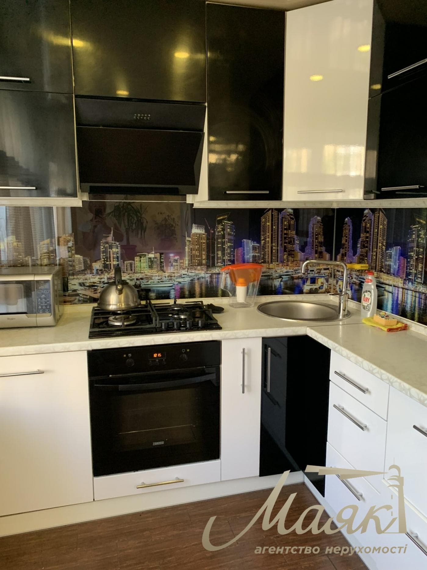 Продаж 3 кімнатної квартири Хортицький мк-рн