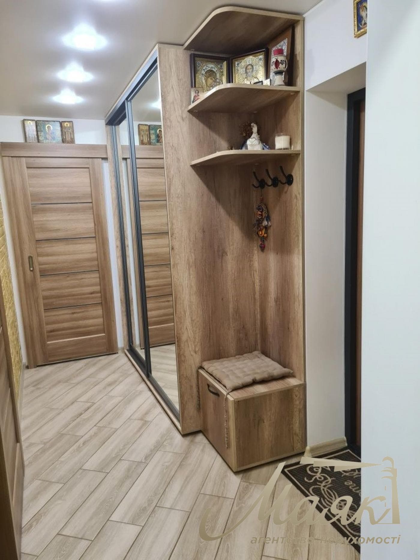 Продам 2х ком.квартиру с хорошим ремонтом