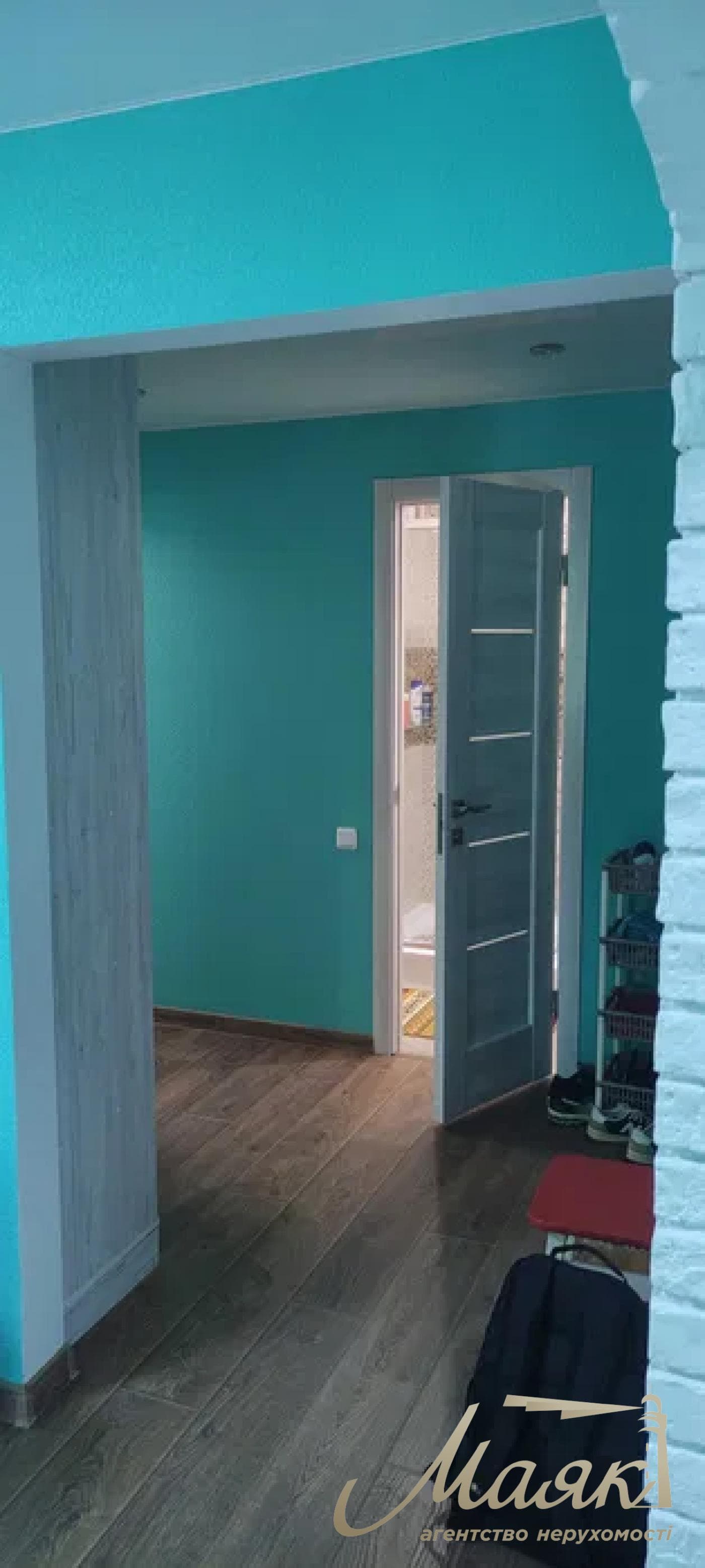 Продаж 1км квартири Дніпровський р-н