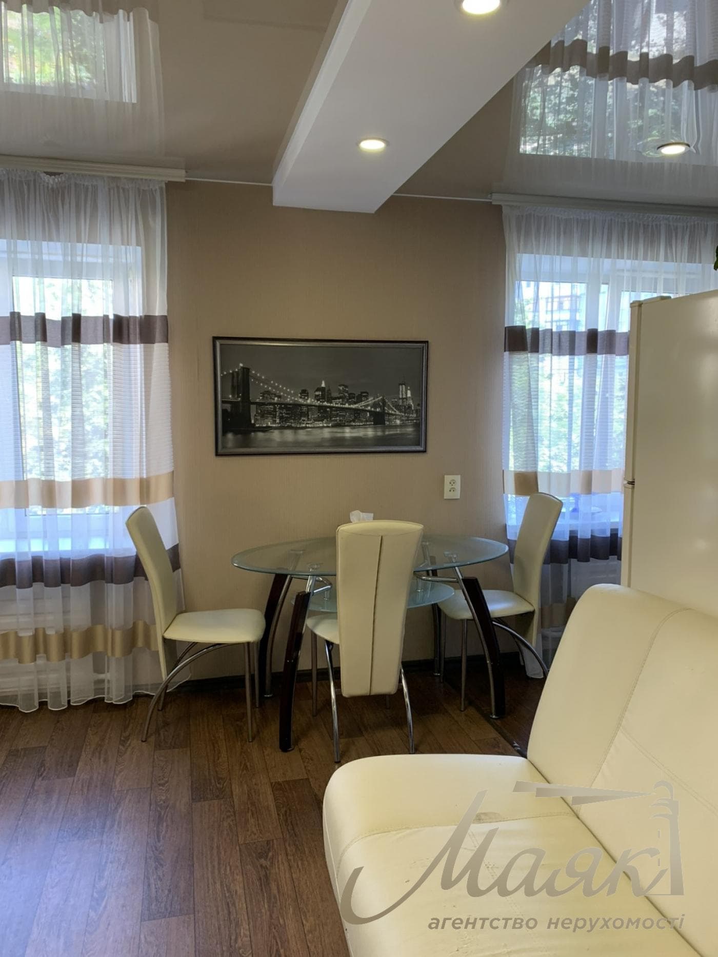 Продаж 3 кімнатної квартири Хортицький мк-рн