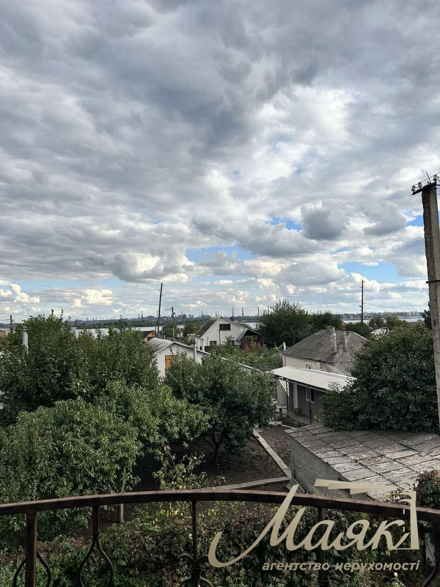 Продаж 2 поверхового будинку Бородинський мк-рн