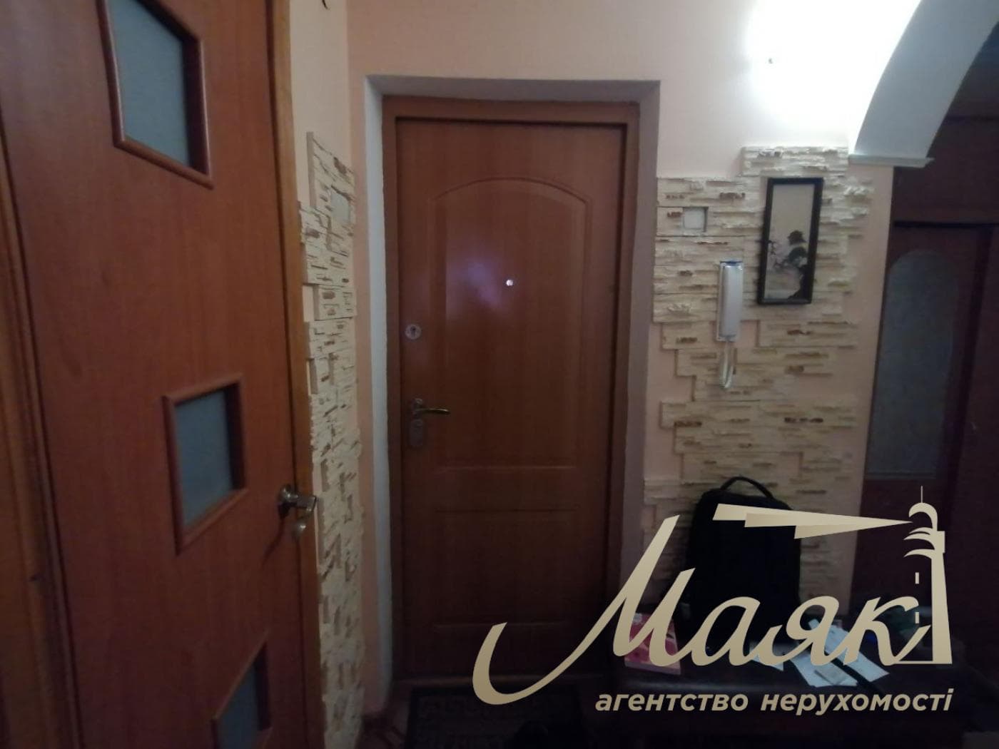 продам 2-к.кв.3/9,ул.Историческая,ост.ДК Заводской