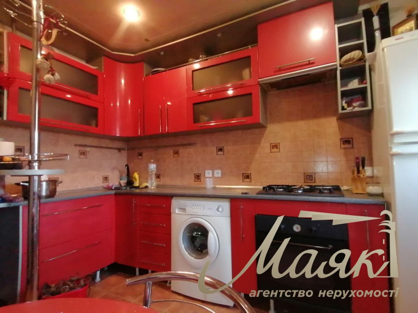 продам 3-к.кв.2/10,17-й мкрн.ул.Калнышевского