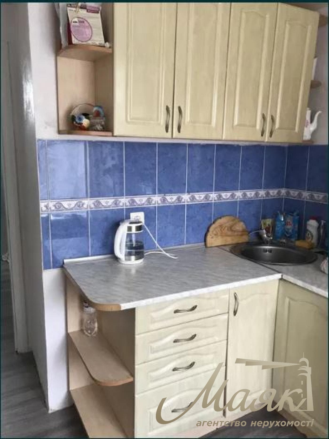 2к.квартира, кирпич, 3/5 эт.