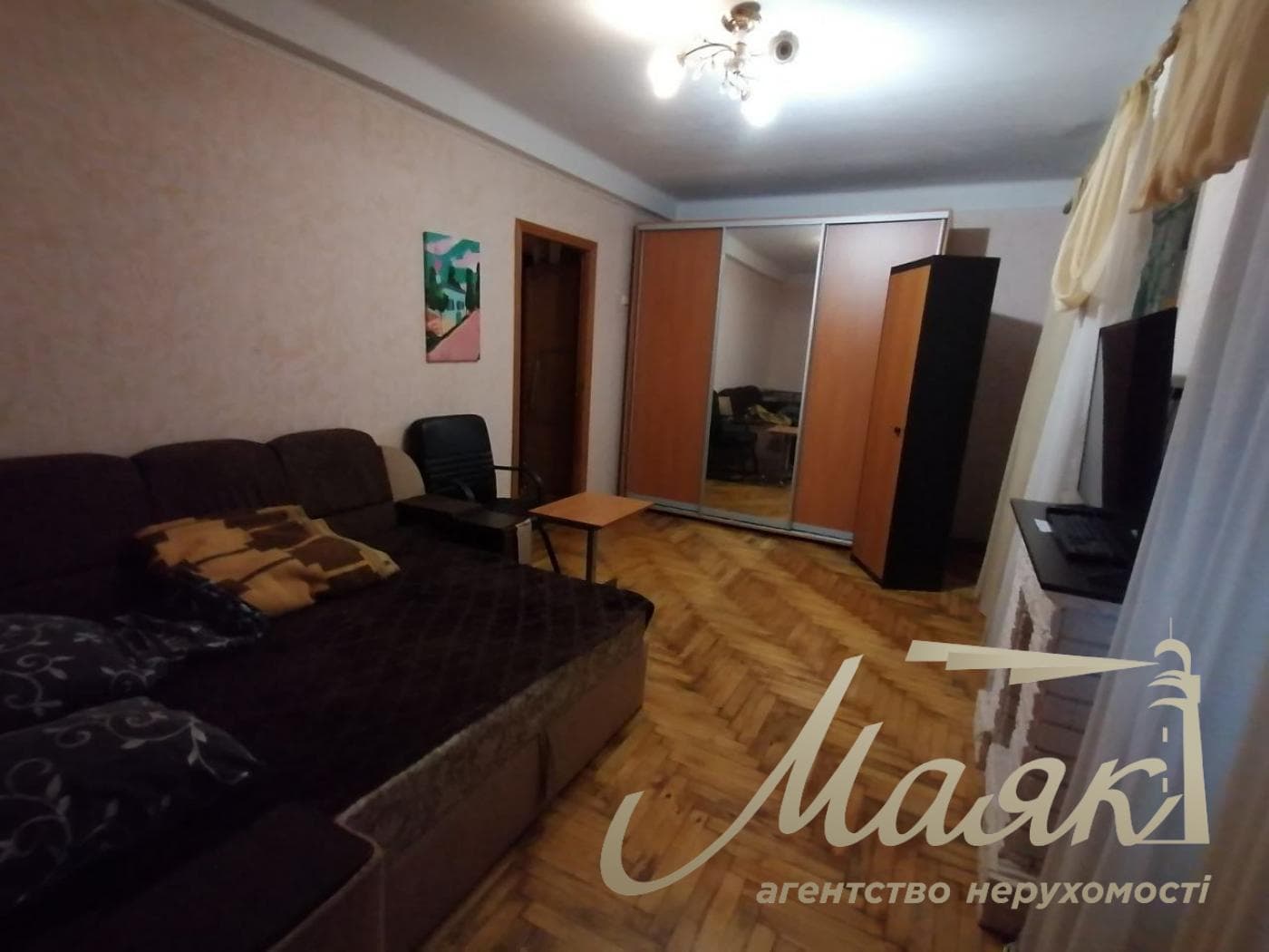 продам 2-к.кв.3/9,ул.Историческая,ост.ДК Заводской
