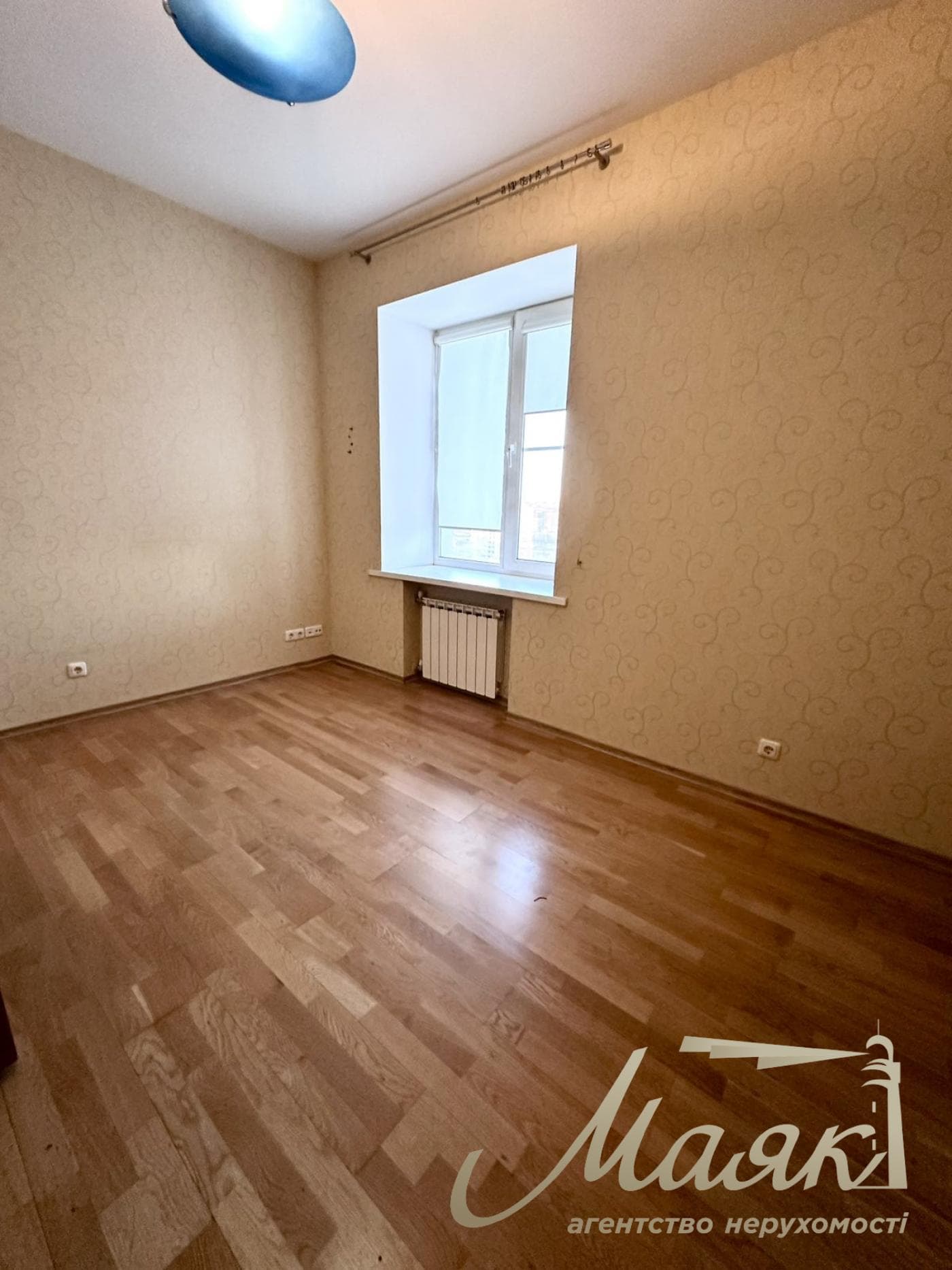 Продаж эксклюзивної 3 кімнатної квартири в Центрі міста