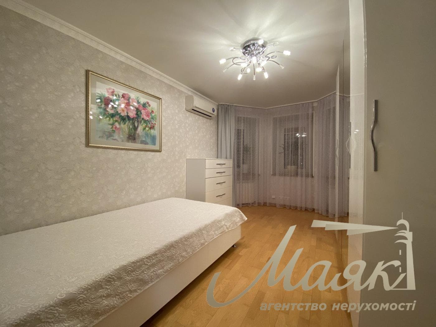 Оренда 3к квартири у новобудові вул.Святого Миколая + паркомісце