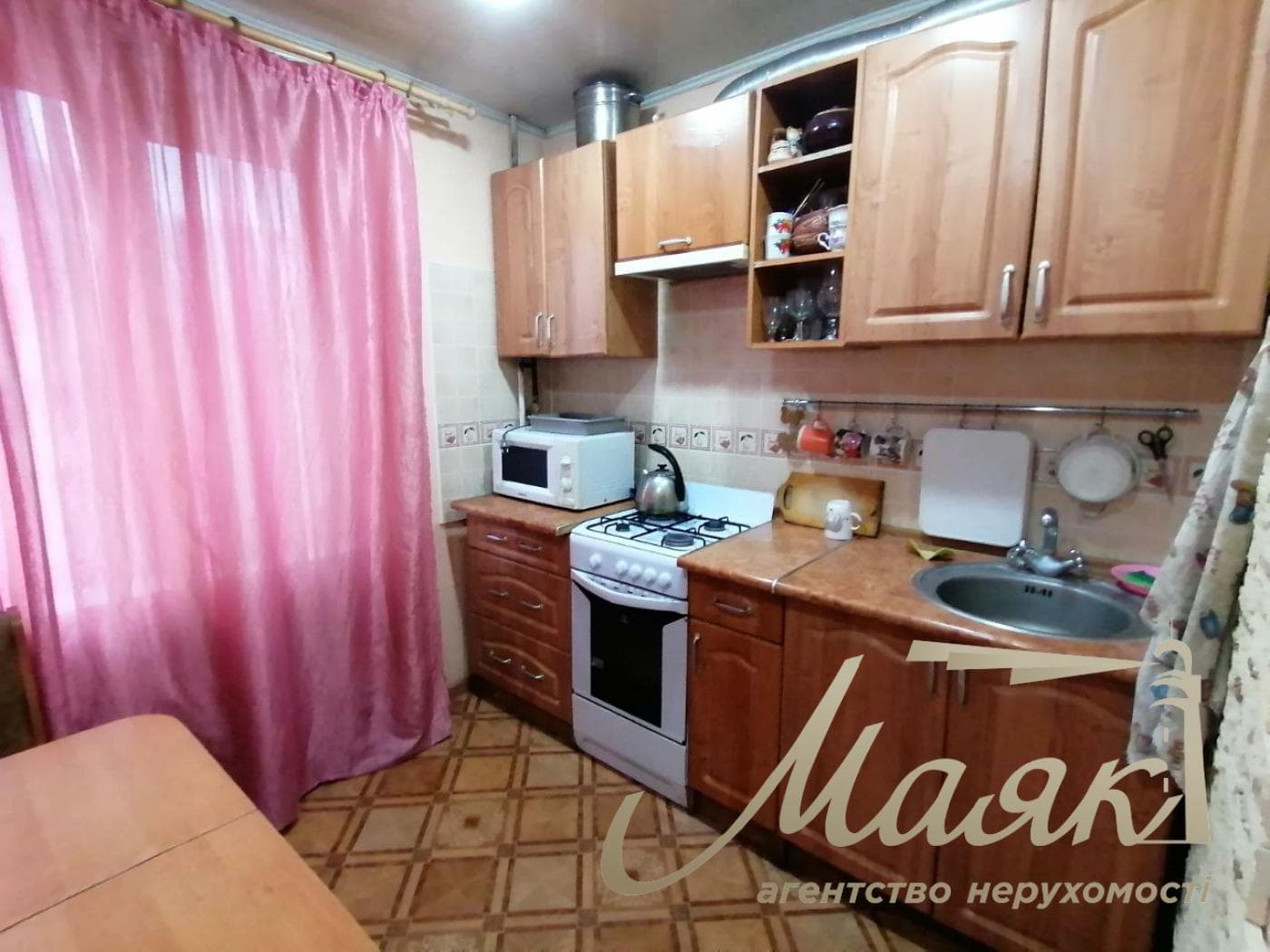 продам 2-к.кв.3/9,ул.Историческая,ост.ДК Заводской