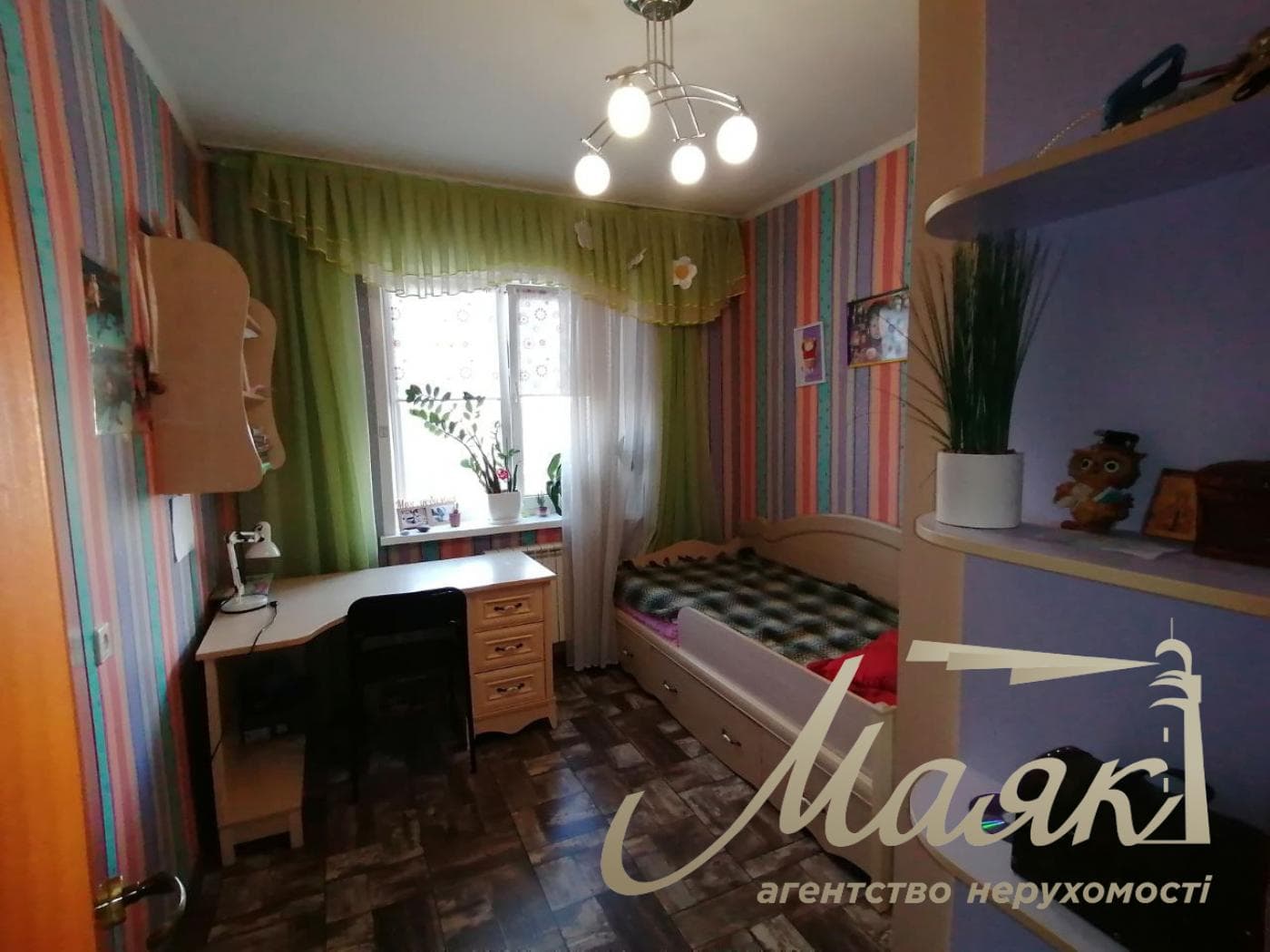 продам 3-к.кв.2/10,17-й мкрн.ул.Калнышевского