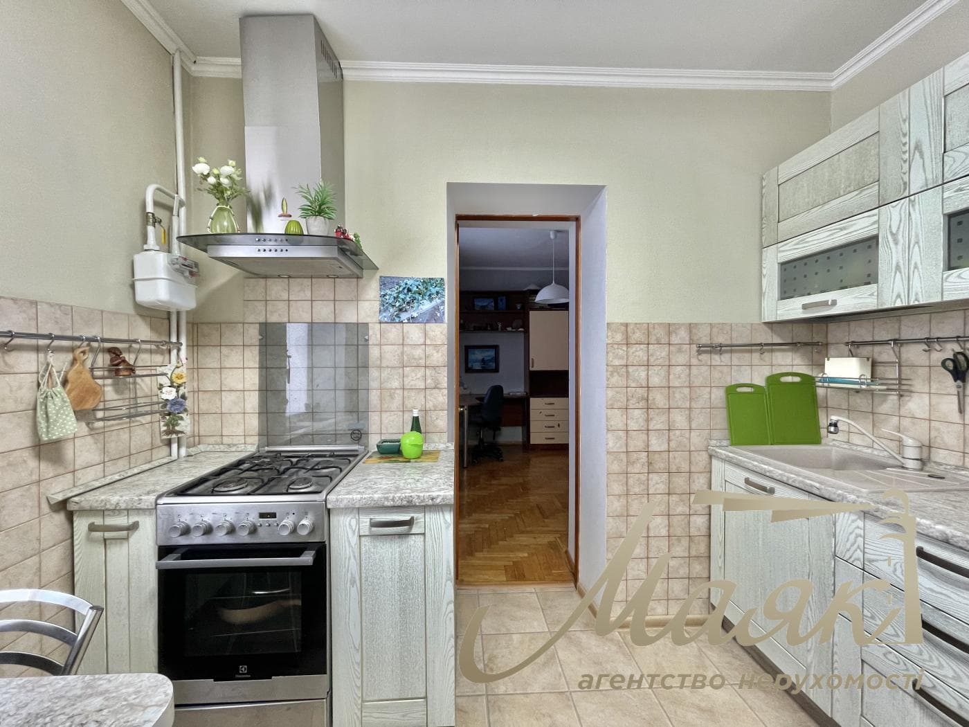 Продаж 2 кімн. квартири в «обкомівському» будинку
