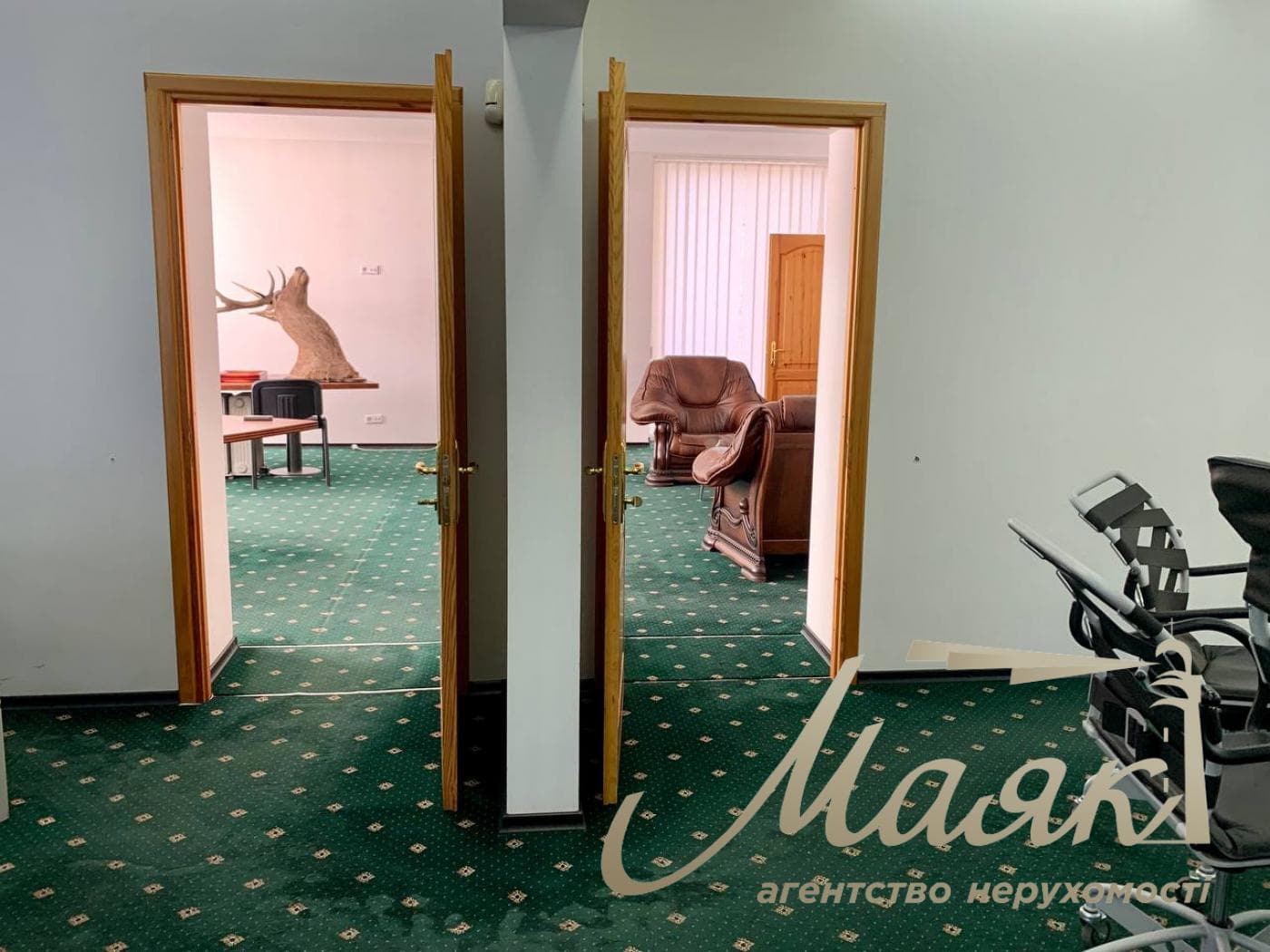 БЕЗ КОМІСІЇ Готовий офіс 130 кв.м. у Центрі міста