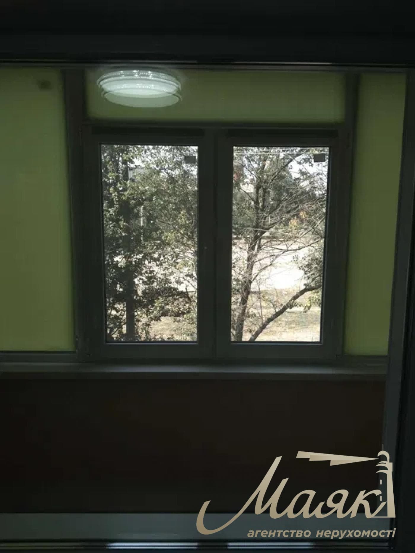 Продаж 1км квартири Дніпровський р-н