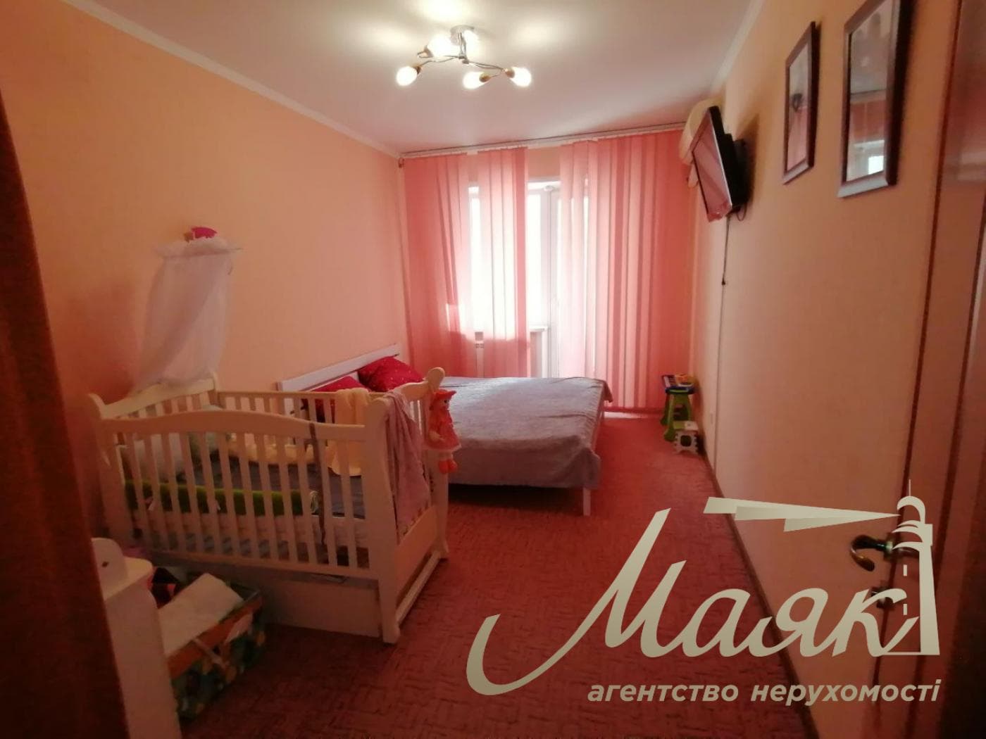 продам 3-к.кв.2/10,17-й мкрн.ул.Калнышевского