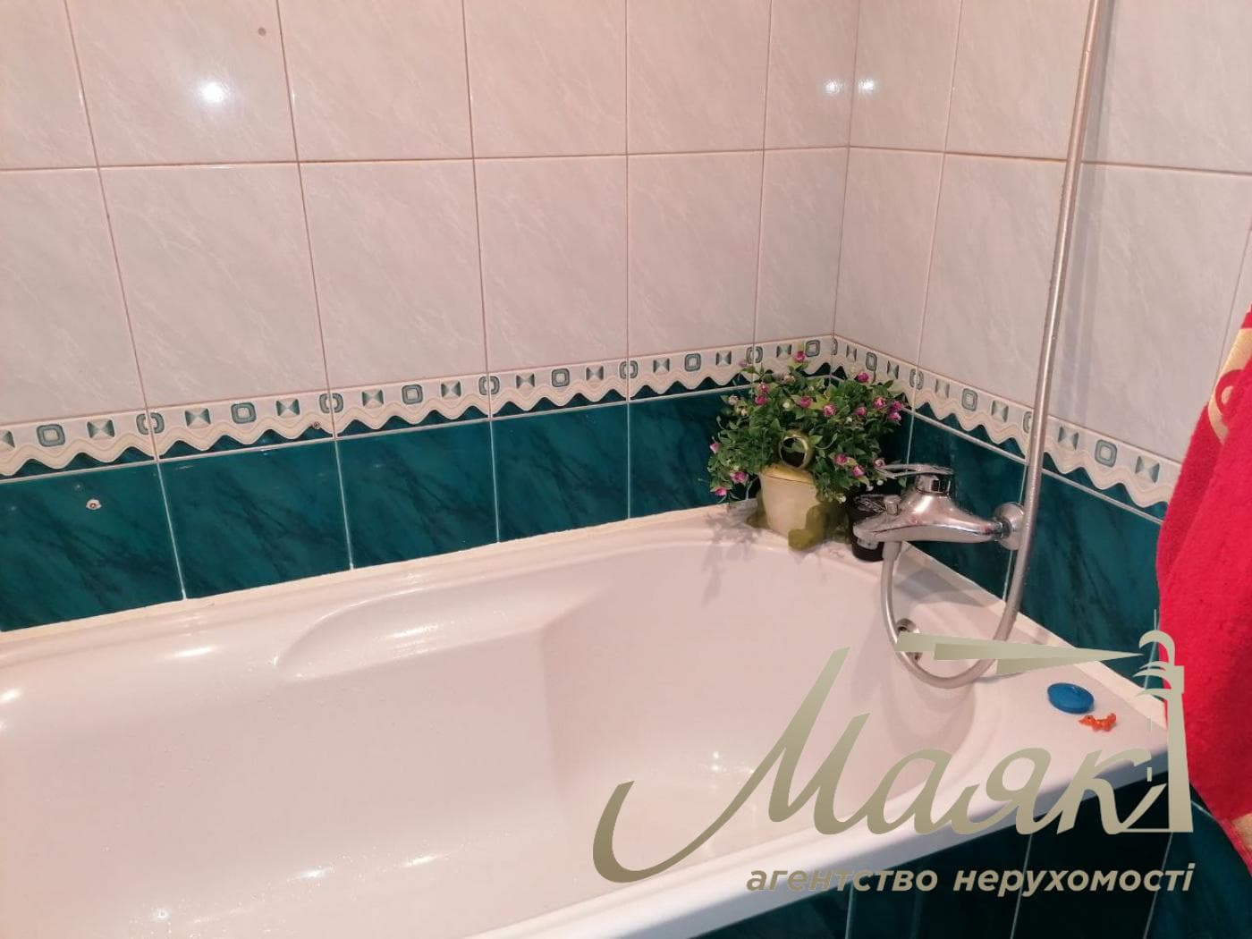 продам 3-к.кв.2/10,17-й мкрн.ул.Калнышевского