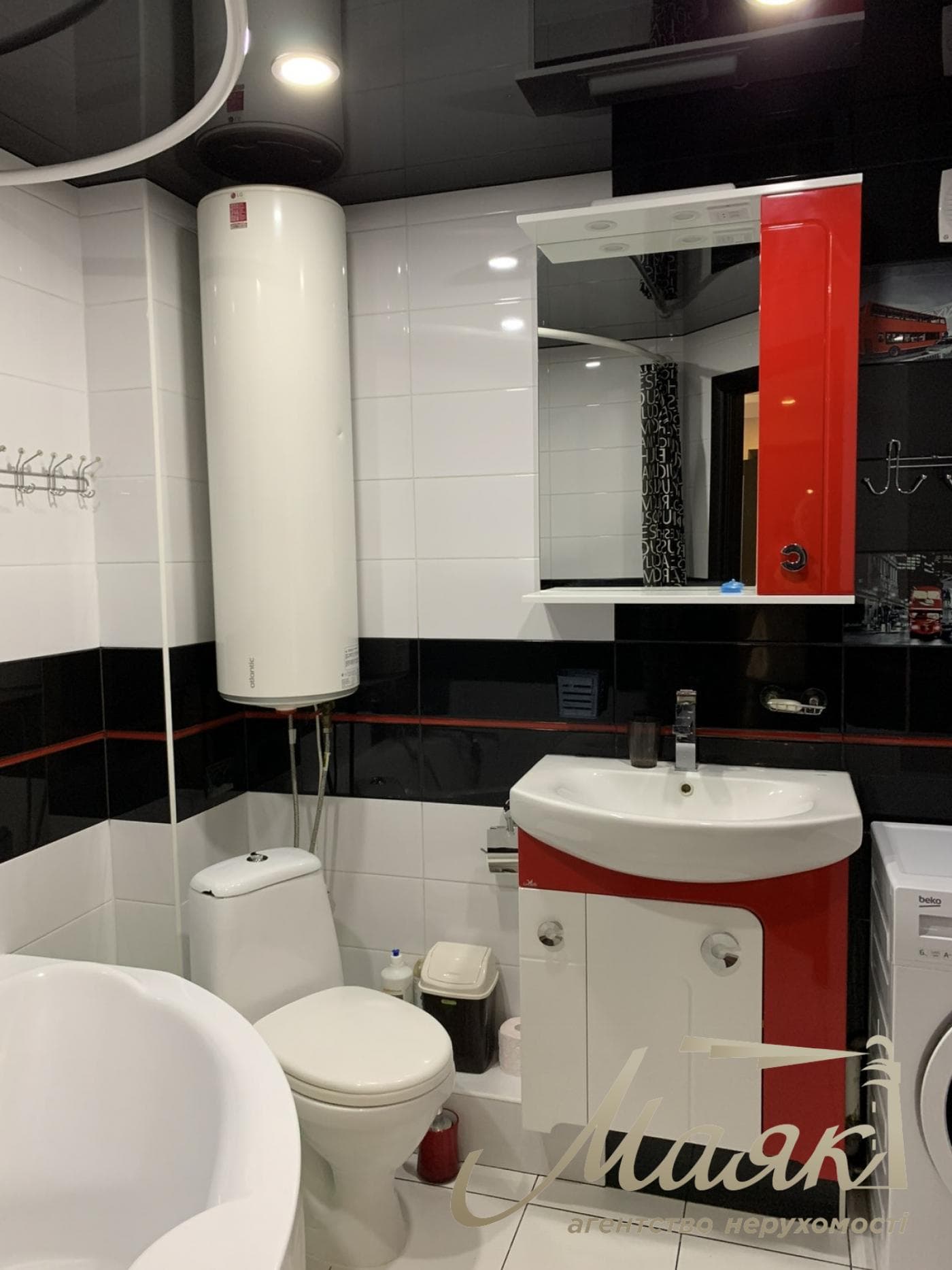 Продаж 3 кімнатної квартири Хортицький мк-рн