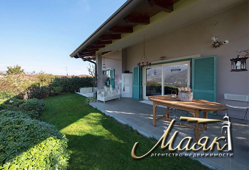 Вилла в Сан-феличе-дель-Бенако.