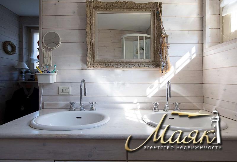 Вилла в Сан-феличе-дель-Бенако.