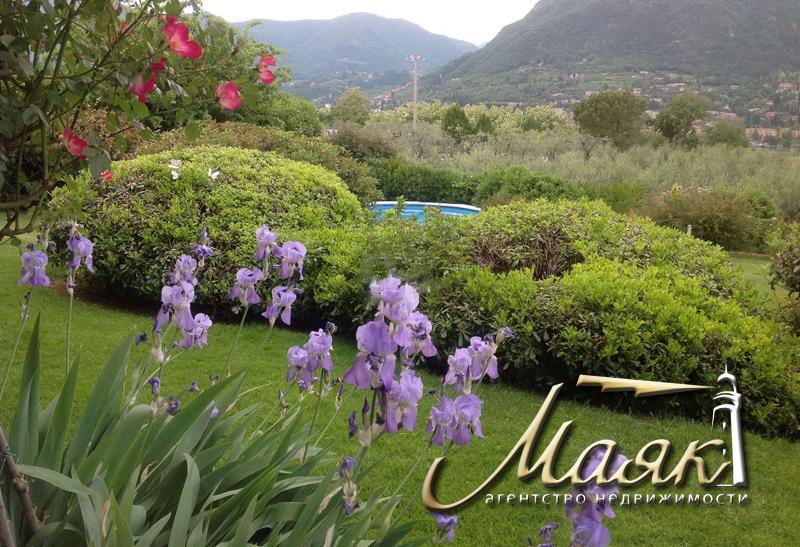 Вилла в Сан-феличе-дель-Бенако.