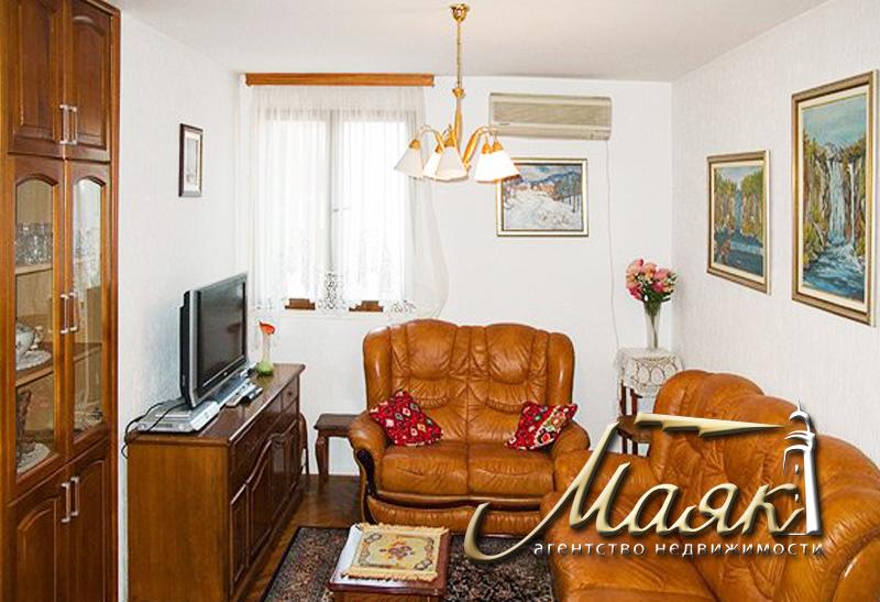 Предлагается к продаже двухкомнатная квартира в живописной деревне Святая Петка (Будва)