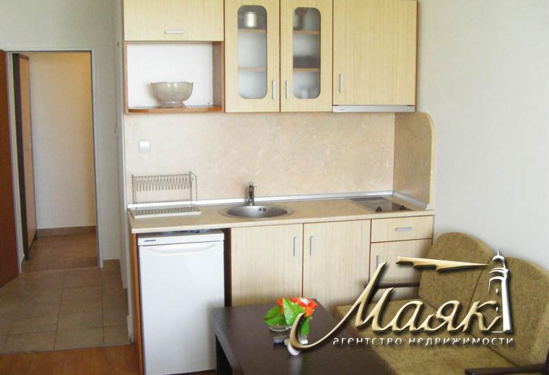 Предлагается к продаже меблированная студия в новом районе города Бургас - Сарафово