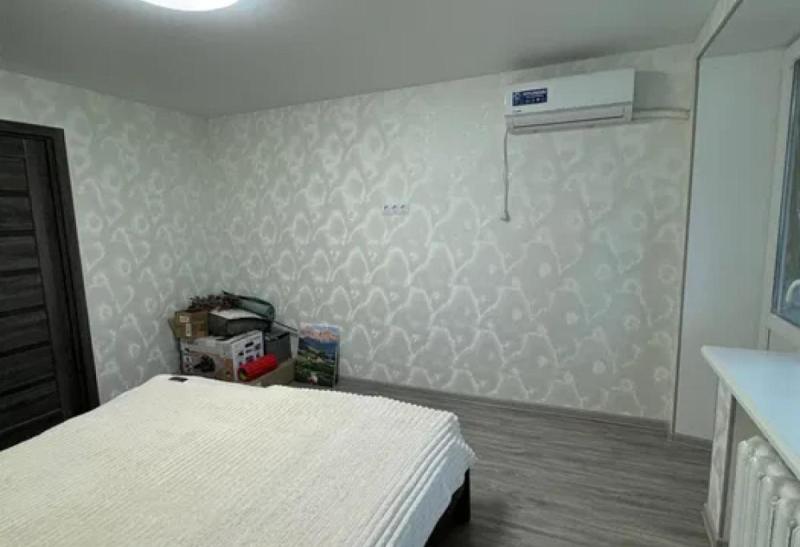 продам 2-к.квартиру .4/12