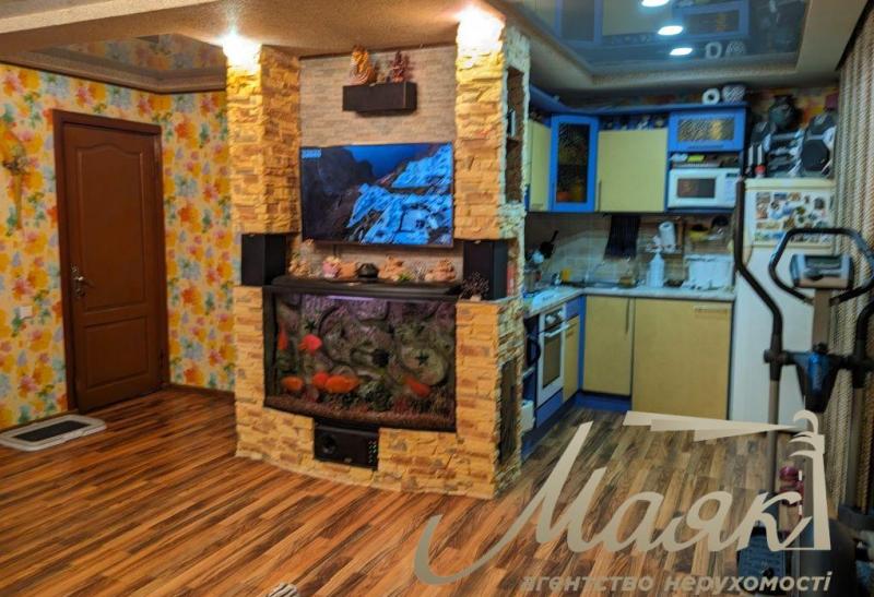 продам 2-к.кв.7/9,Сорочинська. Студія