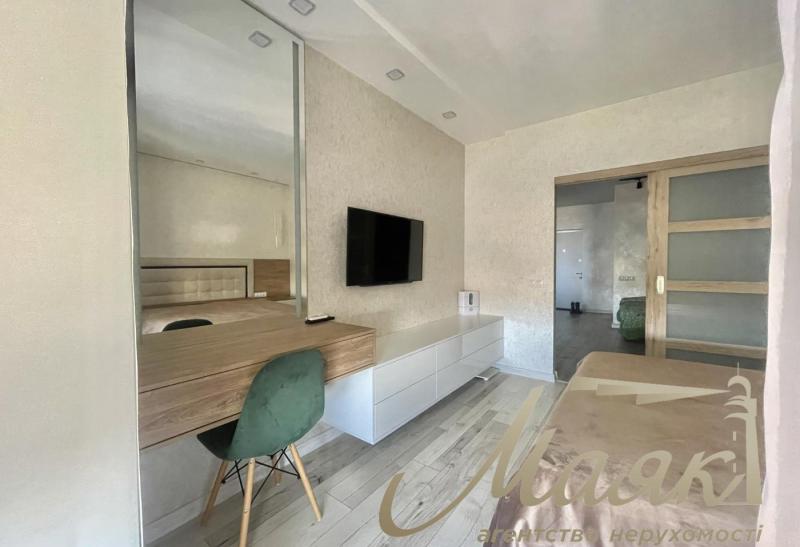 Продажа 2к квартиры 60 кв. м на вул. Поштова,119 