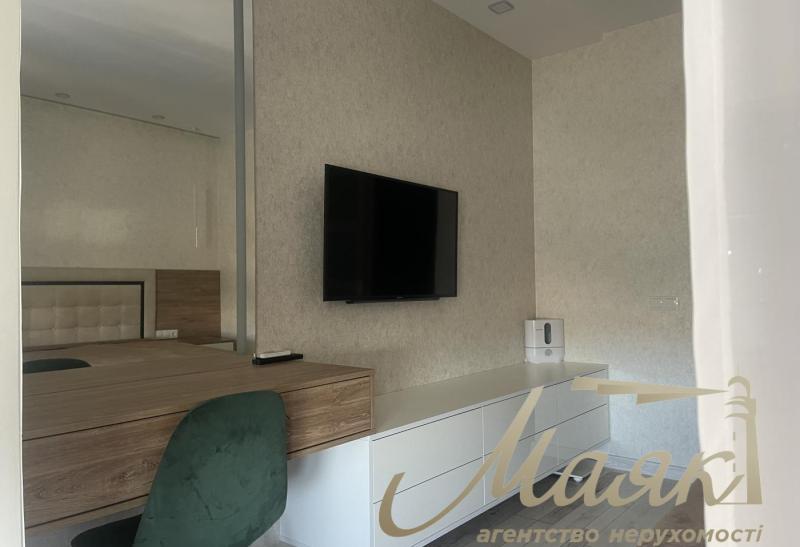 Продажа 2к квартиры 60 кв. м на вул. Поштова,119 