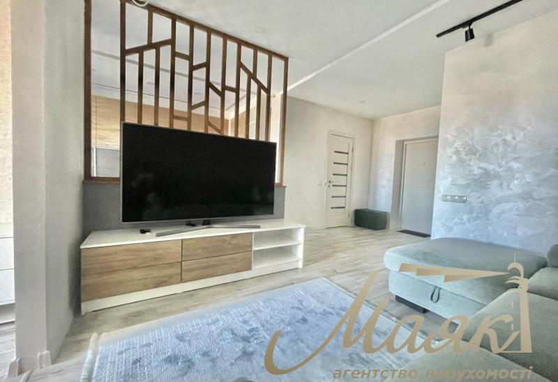 Продажа 2к квартиры 60 кв. м на вул. Поштова,119 