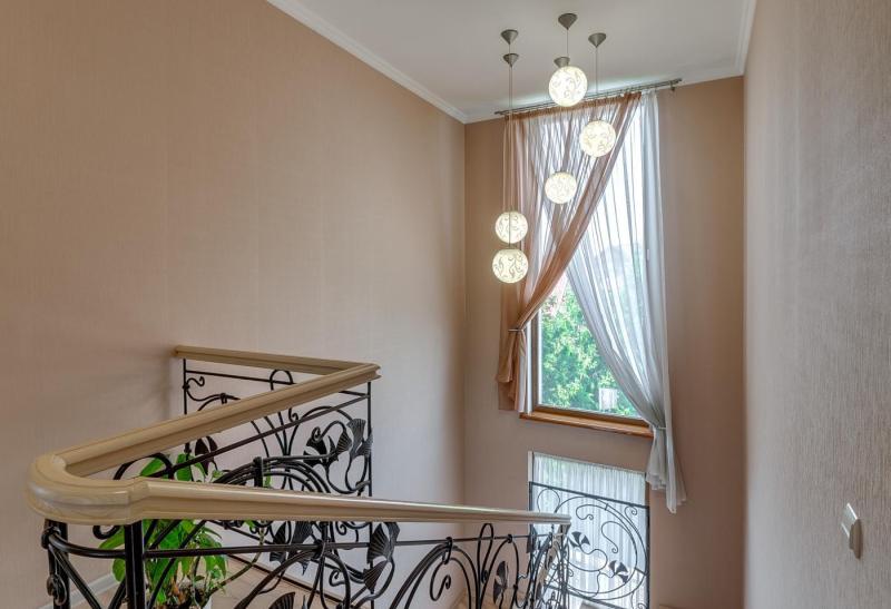 Будинок у центрі міста.